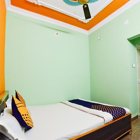 Spot On Devlok Guest House Patna  Ngoại thất bức ảnh