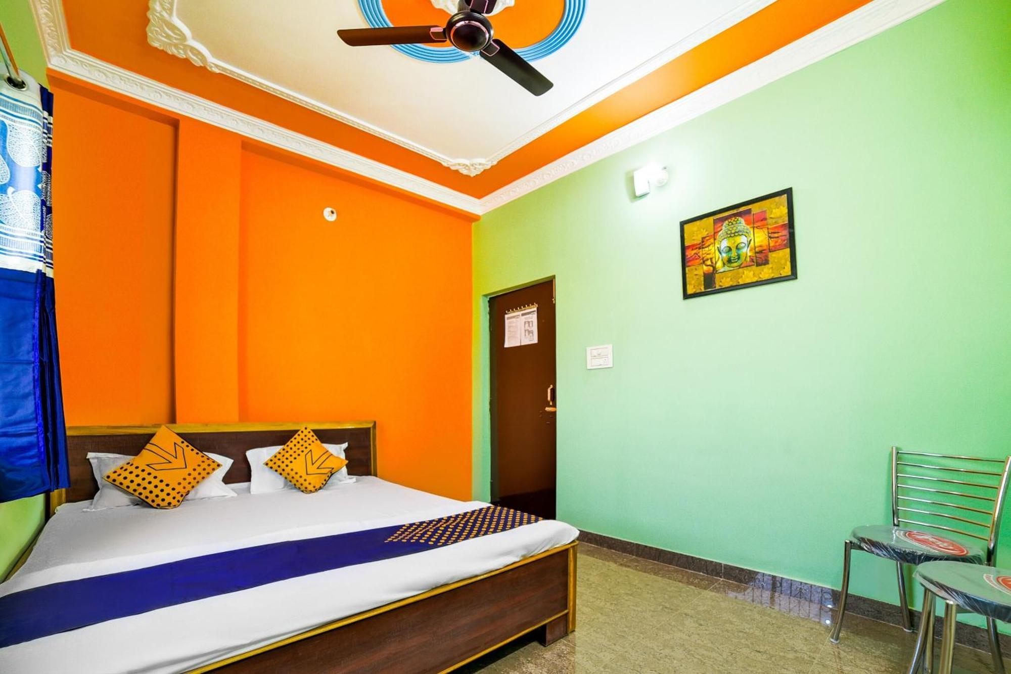 Spot On Devlok Guest House Patna  Ngoại thất bức ảnh