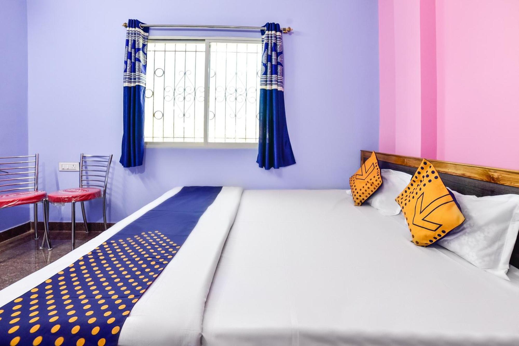 Spot On Devlok Guest House Patna  Ngoại thất bức ảnh