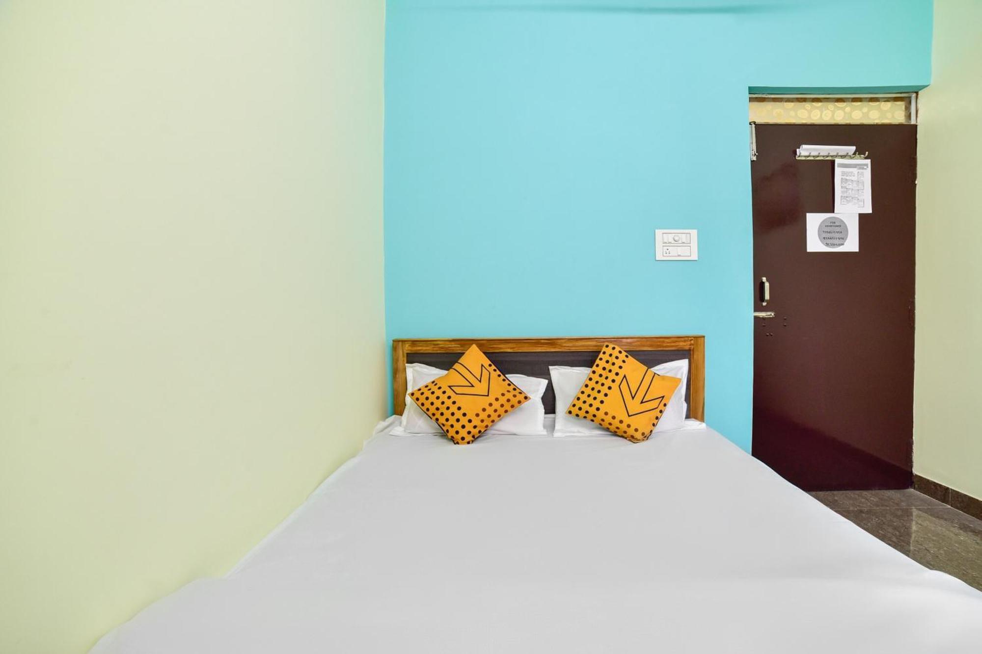 Spot On Devlok Guest House Patna  Ngoại thất bức ảnh