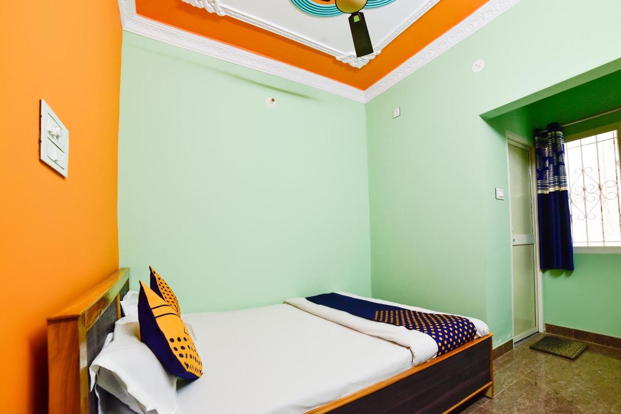 Spot On Devlok Guest House Patna  Ngoại thất bức ảnh